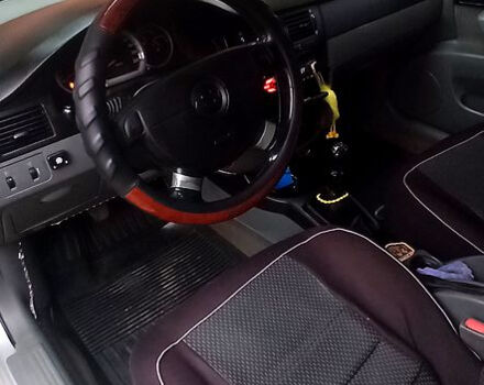 Серый Шевроле Лачетти, объемом двигателя 1.8 л и пробегом 325 тыс. км за 2600 $, фото 4 на Automoto.ua