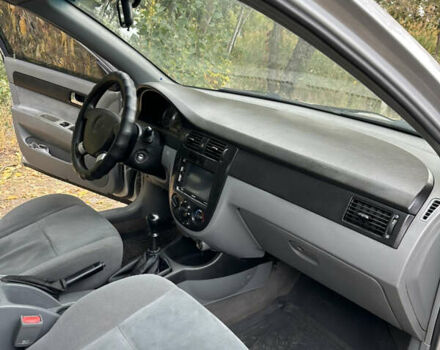 Серый Шевроле Лачетти, объемом двигателя 1.6 л и пробегом 255 тыс. км за 3600 $, фото 36 на Automoto.ua