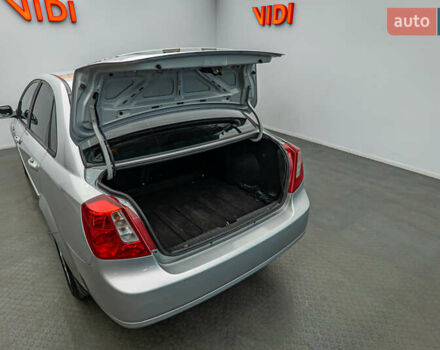 Серый Шевроле Лачетти, объемом двигателя 1.8 л и пробегом 127 тыс. км за 6404 $, фото 6 на Automoto.ua