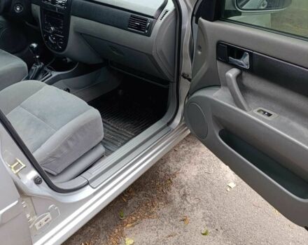 Серый Шевроле Лачетти, объемом двигателя 1.8 л и пробегом 257 тыс. км за 3432 $, фото 1 на Automoto.ua