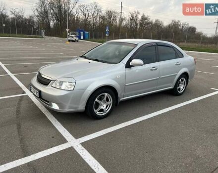 Серый Шевроле Лачетти, объемом двигателя 1.8 л и пробегом 137 тыс. км за 4500 $, фото 1 на Automoto.ua