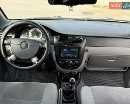 Серый Шевроле Лачетти, объемом двигателя 1.8 л и пробегом 235 тыс. км за 3550 $, фото 23 на Automoto.ua