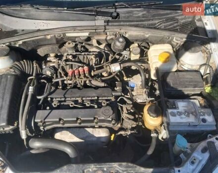 Серый Шевроле Лачетти, объемом двигателя 1.6 л и пробегом 177 тыс. км за 4500 $, фото 3 на Automoto.ua