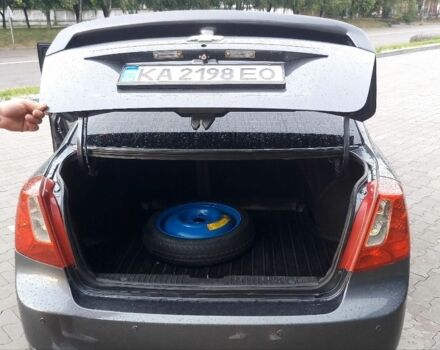 Серый Шевроле Лачетти, объемом двигателя 1.8 л и пробегом 284 тыс. км за 5000 $, фото 3 на Automoto.ua