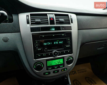 Серый Шевроле Лачетти, объемом двигателя 1.8 л и пробегом 127 тыс. км за 6404 $, фото 13 на Automoto.ua