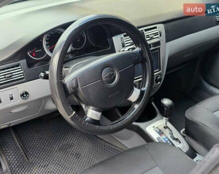 Серый Шевроле Лачетти, объемом двигателя 1.8 л и пробегом 240 тыс. км за 3999 $, фото 11 на Automoto.ua