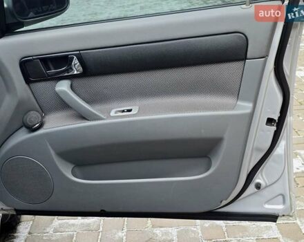 Серый Шевроле Лачетти, объемом двигателя 1.8 л и пробегом 240 тыс. км за 3999 $, фото 19 на Automoto.ua