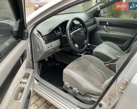 Сірий Шевроле Лачетті, об'ємом двигуна 1.8 л та пробігом 231 тис. км за 3600 $, фото 4 на Automoto.ua