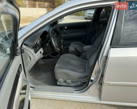 Серый Шевроле Лачетти, объемом двигателя 1.8 л и пробегом 235 тыс. км за 3550 $, фото 21 на Automoto.ua