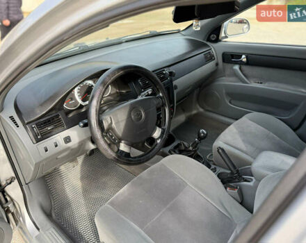 Серый Шевроле Лачетти, объемом двигателя 1.8 л и пробегом 235 тыс. км за 3550 $, фото 20 на Automoto.ua