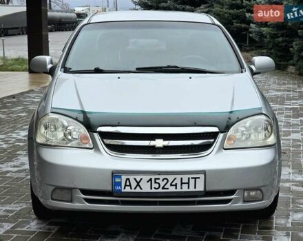 Серый Шевроле Лачетти, объемом двигателя 1.8 л и пробегом 240 тыс. км за 3999 $, фото 2 на Automoto.ua