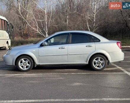 Серый Шевроле Лачетти, объемом двигателя 1.8 л и пробегом 275 тыс. км за 2999 $, фото 4 на Automoto.ua