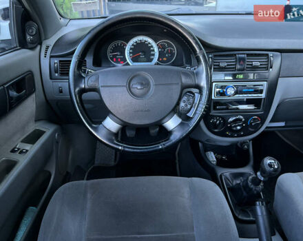 Серый Шевроле Лачетти, объемом двигателя 1.8 л и пробегом 181 тыс. км за 3200 $, фото 9 на Automoto.ua