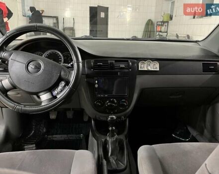 Шевроле Лачетти 2007 в Костополе на Automoto.ua Серый Шевроле Лачетти, объемом двигателя 1.6 л и пробегом 280 тыс. км за 4300 $, фото 1 на Automoto.ua