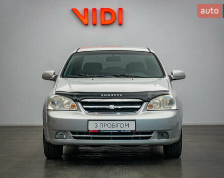 Серый Шевроле Лачетти, объемом двигателя 1.8 л и пробегом 127 тыс. км за 6404 $, фото 4 на Automoto.ua