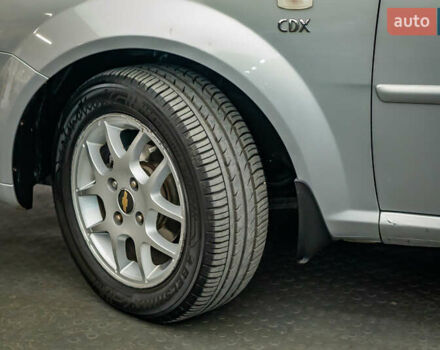 Серый Шевроле Лачетти, объемом двигателя 1.8 л и пробегом 127 тыс. км за 6404 $, фото 7 на Automoto.ua