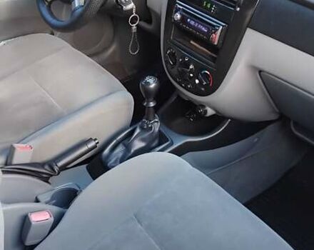 Сірий Шевроле Лачетті, об'ємом двигуна 1.8 л та пробігом 250 тис. км за 4100 $, фото 16 на Automoto.ua