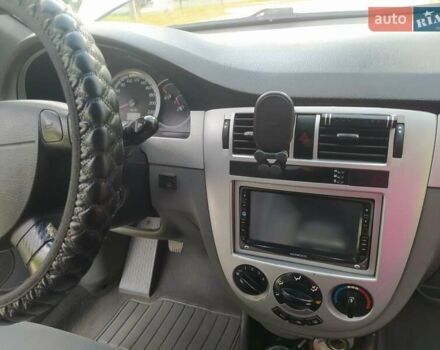 Серый Шевроле Лачетти, объемом двигателя 1.8 л и пробегом 184 тыс. км за 4100 $, фото 5 на Automoto.ua