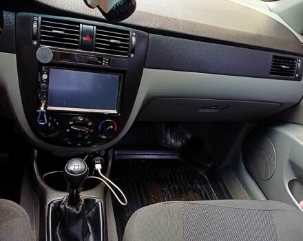 Сірий Шевроле Лачетті, об'ємом двигуна 1.6 л та пробігом 189 тис. км за 5000 $, фото 4 на Automoto.ua