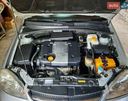 Серый Шевроле Лачетти, объемом двигателя 1.8 л и пробегом 191 тыс. км за 4800 $, фото 26 на Automoto.ua