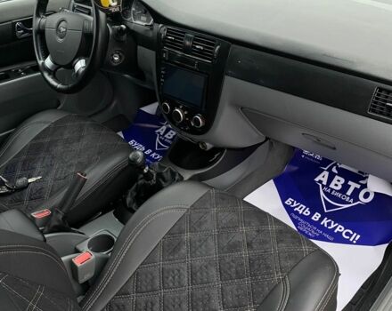 Серый Шевроле Лачетти, объемом двигателя 1.8 л и пробегом 249 тыс. км за 4300 $, фото 5 на Automoto.ua