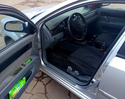 Серый Шевроле Лачетти, объемом двигателя 1.6 л и пробегом 200 тыс. км за 4550 $, фото 4 на Automoto.ua