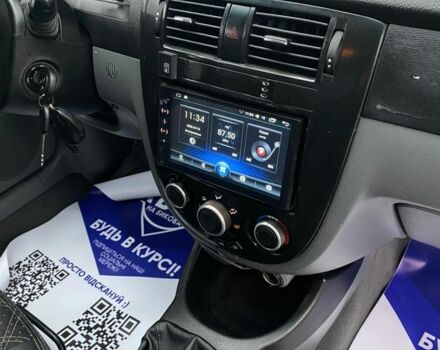 Серый Шевроле Лачетти, объемом двигателя 1.8 л и пробегом 249 тыс. км за 4300 $, фото 3 на Automoto.ua