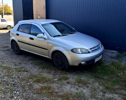 Серый Шевроле Лачетти, объемом двигателя 1.6 л и пробегом 350 тыс. км за 4600 $, фото 1 на Automoto.ua