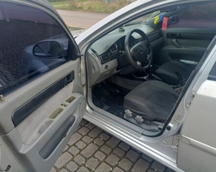 Серый Шевроле Лачетти, объемом двигателя 1.6 л и пробегом 322 тыс. км за 3300 $, фото 6 на Automoto.ua