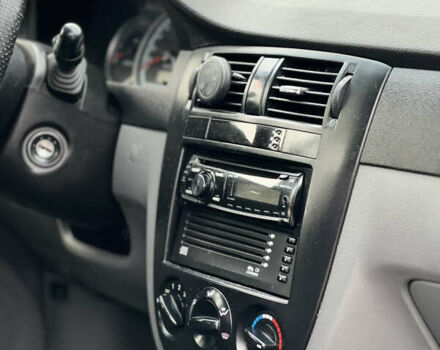 Серый Шевроле Лачетти, объемом двигателя 1.8 л и пробегом 290 тыс. км за 5499 $, фото 10 на Automoto.ua