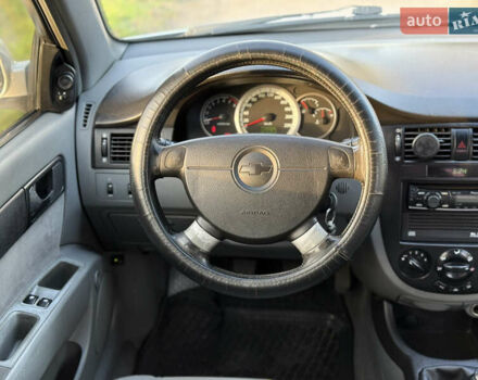 Серый Шевроле Лачетти, объемом двигателя 1.8 л и пробегом 290 тыс. км за 4500 $, фото 7 на Automoto.ua