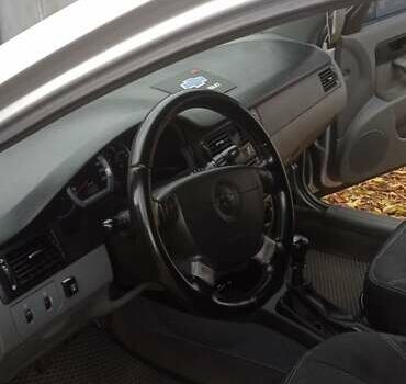 Серый Шевроле Лачетти, объемом двигателя 1.6 л и пробегом 210 тыс. км за 5200 $, фото 11 на Automoto.ua