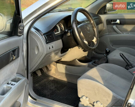 Серый Шевроле Лачетти, объемом двигателя 1.8 л и пробегом 290 тыс. км за 4500 $, фото 9 на Automoto.ua