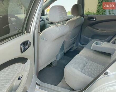 Серый Шевроле Лачетти, объемом двигателя 1.8 л и пробегом 280 тыс. км за 4750 $, фото 10 на Automoto.ua