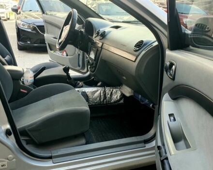 Серый Шевроле Лачетти, объемом двигателя 1.8 л и пробегом 167 тыс. км за 4000 $, фото 5 на Automoto.ua