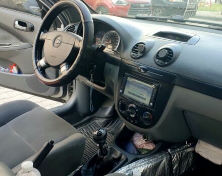 Серый Шевроле Лачетти, объемом двигателя 1.8 л и пробегом 167 тыс. км за 4000 $, фото 4 на Automoto.ua