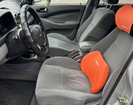 Серый Шевроле Лачетти, объемом двигателя 1.8 л и пробегом 180 тыс. км за 3800 $, фото 17 на Automoto.ua