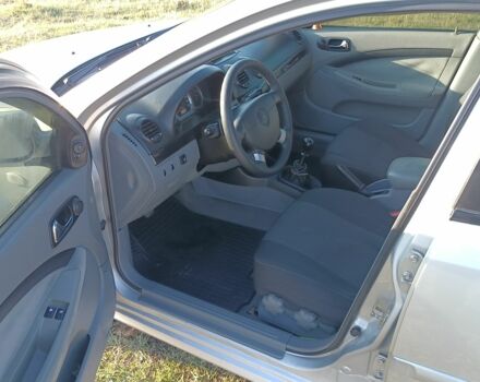 Серый Шевроле Лачетти, объемом двигателя 1.8 л и пробегом 232 тыс. км за 4500 $, фото 5 на Automoto.ua