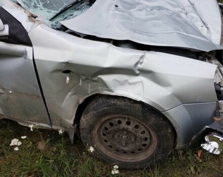 Серый Шевроле Лачетти, объемом двигателя 1.8 л и пробегом 250 тыс. км за 1400 $, фото 3 на Automoto.ua