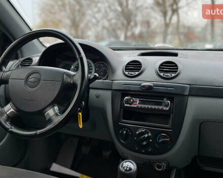 Сірий Шевроле Лачетті, об'ємом двигуна 1.8 л та пробігом 70 тис. км за 6999 $, фото 14 на Automoto.ua