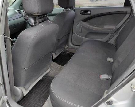 Серый Шевроле Лачетти, объемом двигателя 1.8 л и пробегом 350 тыс. км за 4200 $, фото 4 на Automoto.ua
