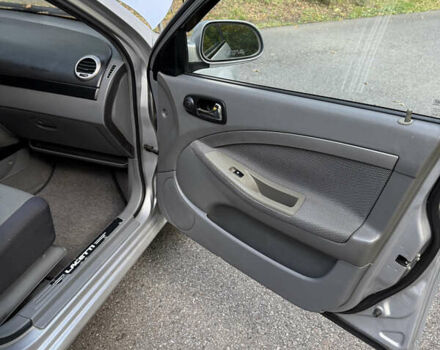 Серый Шевроле Лачетти, объемом двигателя 1.8 л и пробегом 230 тыс. км за 4200 $, фото 19 на Automoto.ua