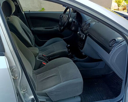 Серый Шевроле Лачетти, объемом двигателя 1.8 л и пробегом 403 тыс. км за 3499 $, фото 5 на Automoto.ua