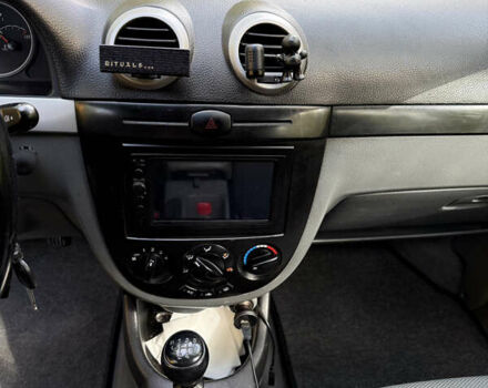 Серый Шевроле Лачетти, объемом двигателя 1.8 л и пробегом 230 тыс. км за 4200 $, фото 12 на Automoto.ua