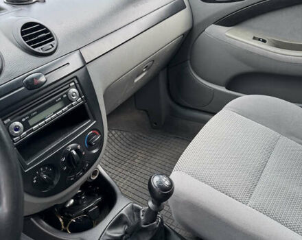 Серый Шевроле Лачетти, объемом двигателя 1.6 л и пробегом 227 тыс. км за 4100 $, фото 4 на Automoto.ua