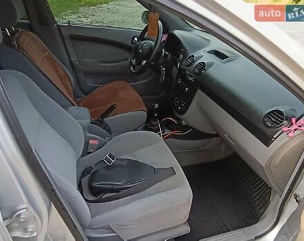 Серый Шевроле Лачетти, объемом двигателя 1.8 л и пробегом 265 тыс. км за 4750 $, фото 13 на Automoto.ua