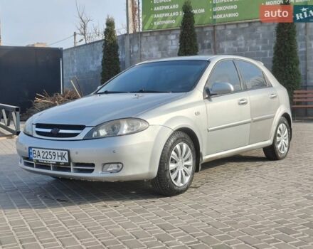 Серый Шевроле Лачетти, объемом двигателя 1.8 л и пробегом 256 тыс. км за 4000 $, фото 1 на Automoto.ua