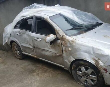 Серый Шевроле Лачетти, объемом двигателя 0 л и пробегом 272 тыс. км за 2000 $, фото 1 на Automoto.ua