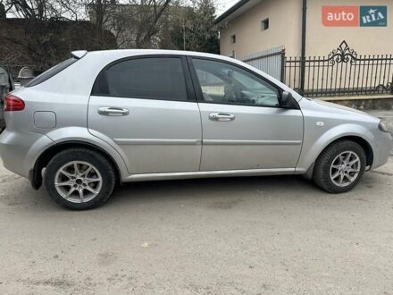 Шевроле Лачетті 2005 у Тернополі на Automoto.ua Сірий Шевроле Лачетті, об'ємом двигуна 1.6 л та пробігом 250 тис. км за 3000 $, фото 1 на Automoto.ua