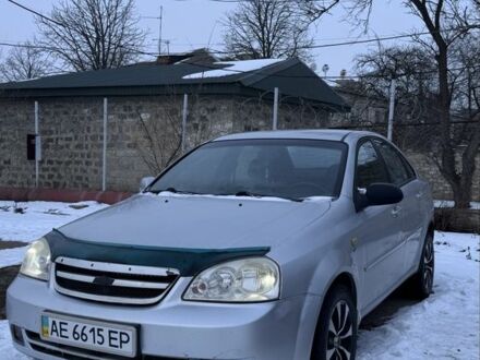 Серый Шевроле Лачетти, объемом двигателя 1.6 л и пробегом 200 тыс. км за 3450 $, фото 1 на Automoto.ua